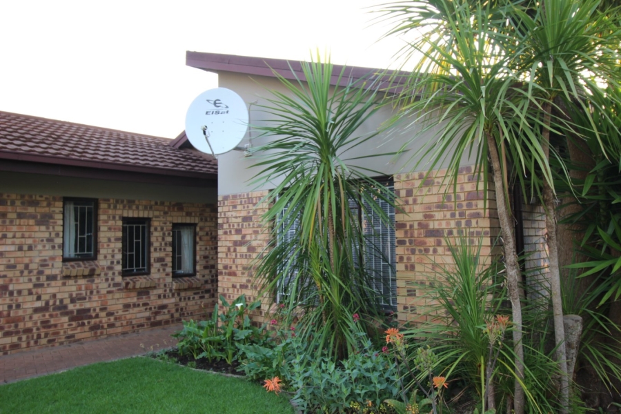 4 Bedroom Property for Sale in Heuwelsig Free State